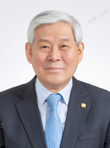 회장 엄경익(농협전국한우조합장협의회).png